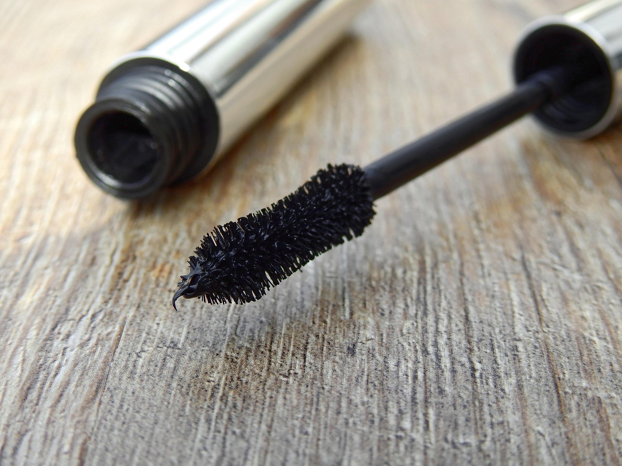 découvrez notre mascara bio, formulé avec des ingrédients naturels pour des cils volumineux et bien définis. prenez soin de vos yeux tout en mettant en valeur votre beauté, sans produits chimiques nocifs.